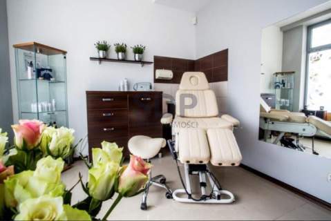 Usługi medyczne beauty, 70 m2, parter, witryna