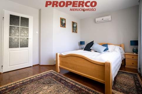 Dom wolnostojący 260 m2, działka 11902m2, Brzeziny