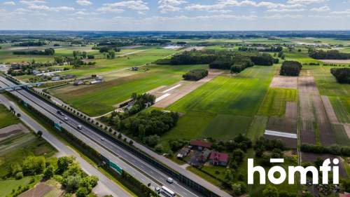 Ustawna działka przy trasie S7