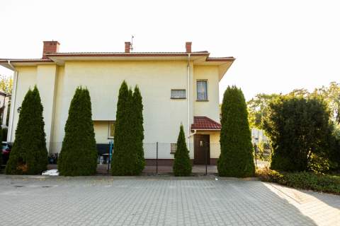 Dom na sprzedaż z cz. usługową - 300m2