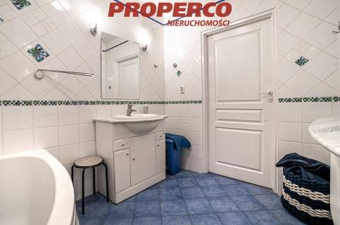 Dom wolnostojący 260 m2, działka 11902m2, Brzeziny