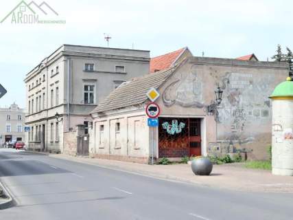 Kamienica z 3 mieszkaniami i lokalem użytkowym 