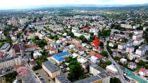 OKAZAŁA KAMIENICA W ŚCISŁYM CENTRUM JASŁA, UL. UJEJSKIEGO