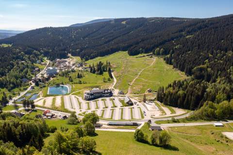 Czarna Góra Resort- studio z miejscem postojowym