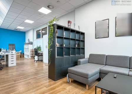 47,5m2 klima parking winda dobry dojazd