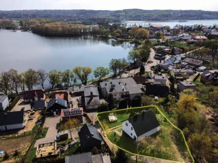 Piękny dom na sprzedaż z widokiem na jezioro Chmielno