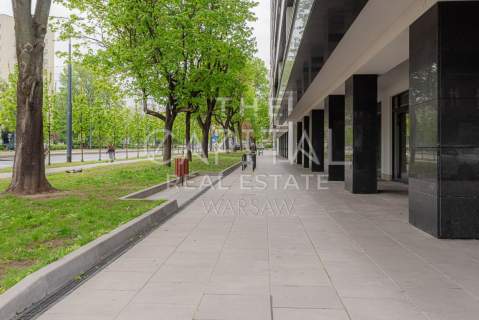 LOKALE 137m2 23 000 zł/m NETTO