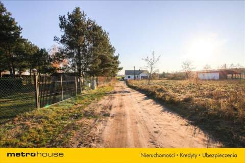 Na sprzedaż działka budowlana 1402 m2.