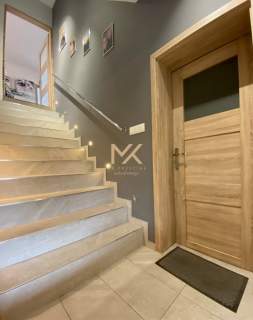 DOM WOLNOSTOJĄCY/ OK. 300 M2/ PARTER POD USŁUGI 