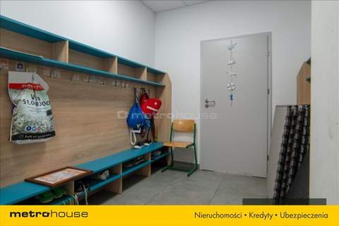 Rentowny lokal usługowy w świetnej lokalizacji.