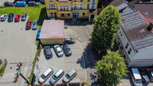 Kamienica w centrum Bielska-Białej z parkingiem