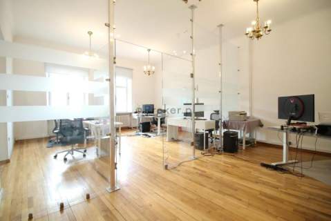 Stare Miasto, ul. Karmelicka 230 m2