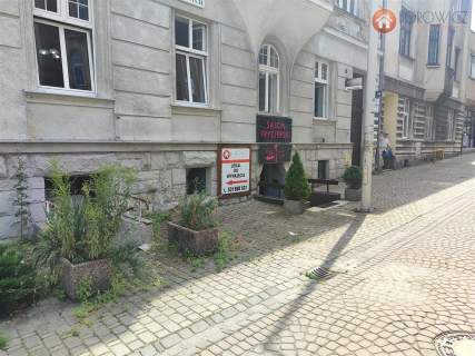 Deptak ul. Mickiewicza - blisko przystanku MZK