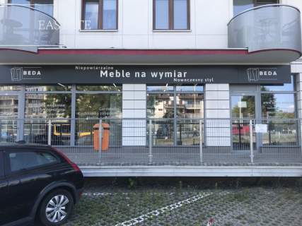 Lokal inwestycyjny, duże witryny, umowy terminowe