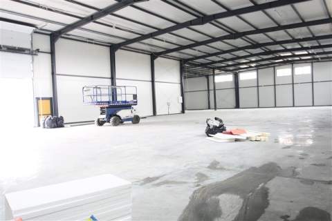 Budynek magazynowy i handlowy, 1360 m2, Koszalin