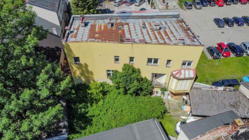 Kamienica w centrum Bielska-Białej z parkingiem