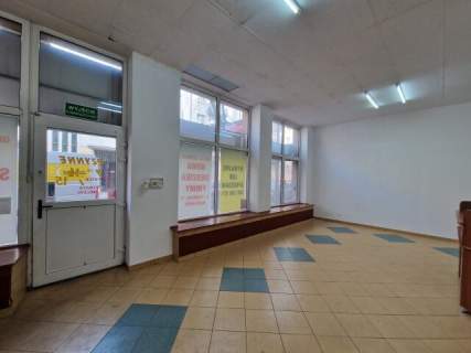Sprzedam lokal handlowo-usługowy we Włocławku 237m2