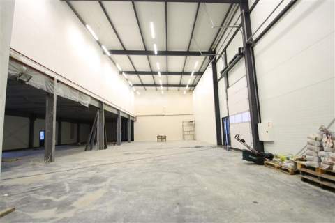 Budynek magazynowy i handlowy, 1360 m2, Koszalin