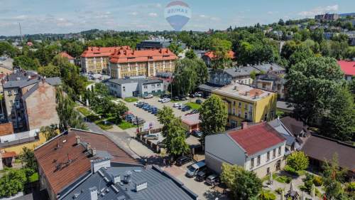 Kamienica w centrum Bielska-Białej z parkingiem