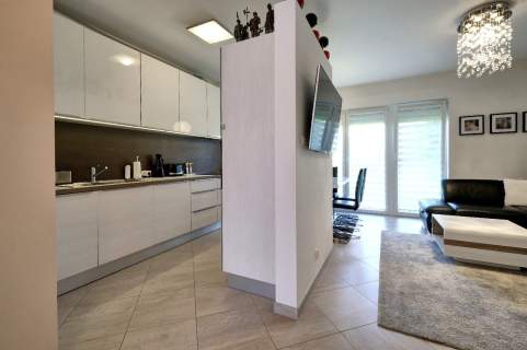 Bezczynszowe, z ogródkiem 150 m2 i garażem 17 m2