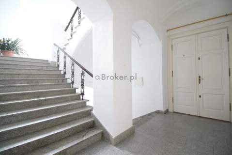 Stare Miasto, ul. Karmelicka 230 m2