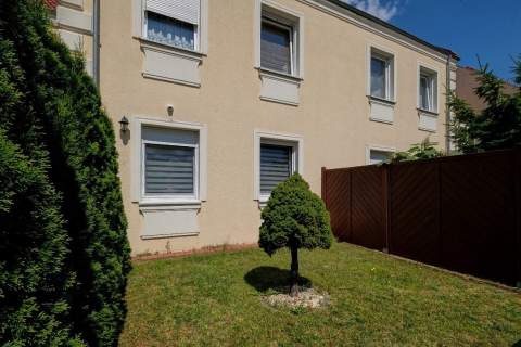 Bezczynszowe, z ogródkiem 150 m2 i garażem 17 m2