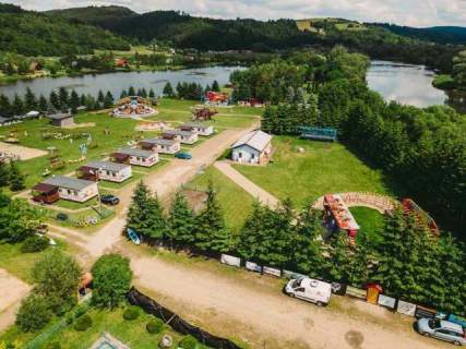 OŚRODEK WYPOCZYNKOWY W KRZEMIENNEJ NAD SANEM Z OGROMNYM ŁOWISKIEM