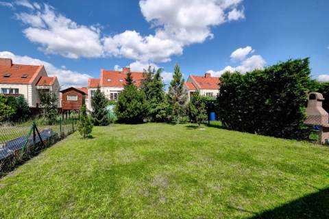 Bezczynszowe, z ogródkiem 150 m2 i garażem 17 m2