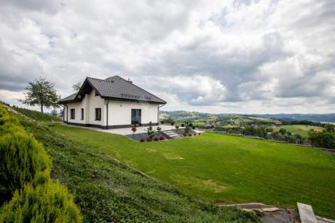 Dom z pięknym widokiem. Działka 1300m2.
