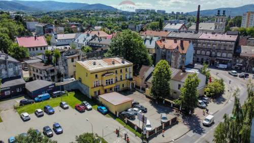 Kamienica w centrum Bielska-Białej z parkingiem