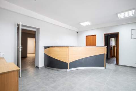 Do wynajęcia hala biura 1000m2. Nowy Targ.