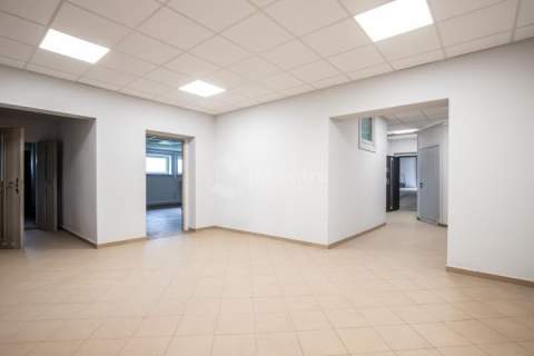 Do wynajęcia hala biura 1000m2. Nowy Targ.