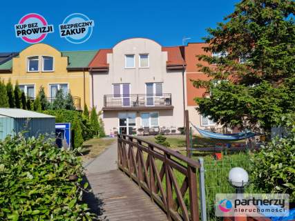 DOM Z 4 NIEZALEŻNYMI APARTAMENTAMI