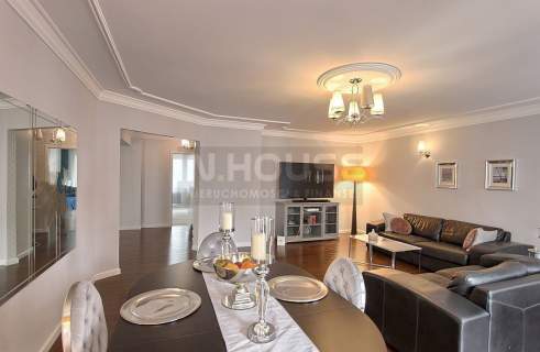 Luksusowy Apartament na Starówce z Garażem