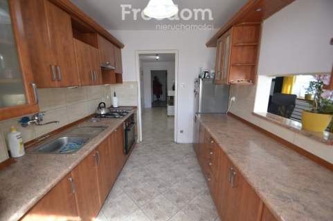Gotowy dom z najemcami 7 pokoi/dla 2 rodzin