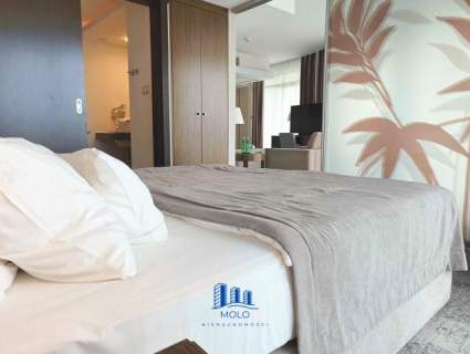 Apartament z widokiem na morze i prywatna plażą