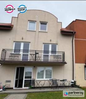 DOM Z 4 NIEZALEŻNYMI APARTAMENTAMI