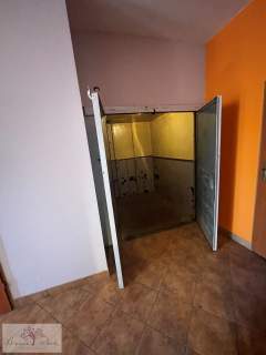 Nieruchomość komercyjna do wynajęcia, 132 m2, Łódź