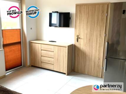 DOM Z 4 NIEZALEŻNYMI APARTAMENTAMI