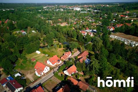 Dom na niezwykłej działce nad rzeką Wadąg