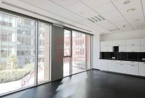 Nieruchomość komercyjna do wynajęcia, 387 m2, Warszawa