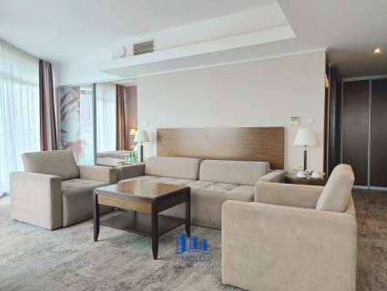Apartament z widokiem na morze i prywatna plażą
