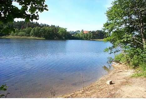Piękna działka nad jeziorem w Mezowie