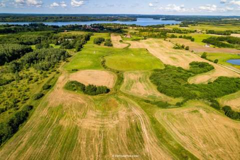 Działka budowlana z plażą nad jeziorem Narie