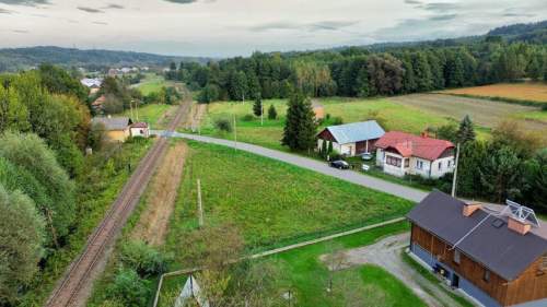 DZIAŁKA Z POTENCJAŁEM BUDOWLANYM, 10,5AR, BRZEZÓWKA, GM. TARNOWIEC