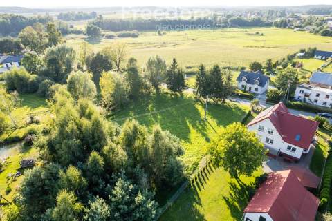 Działka budowlana z uzbrojeniem na sprzedaż