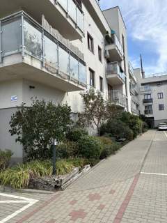 3 pokoje/ 75m2/ 2 balkony/ 2x garaż/ zielono