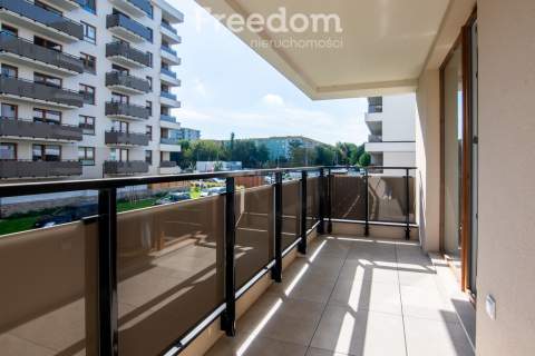4-pokojowy apartament z dużym balkonem Michałów.