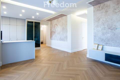 4-pokojowy apartament z dużym balkonem Michałów.