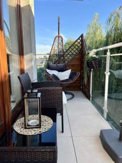 3 pokoje/ 75m2/ 2 balkony/ 2x garaż/ zielono